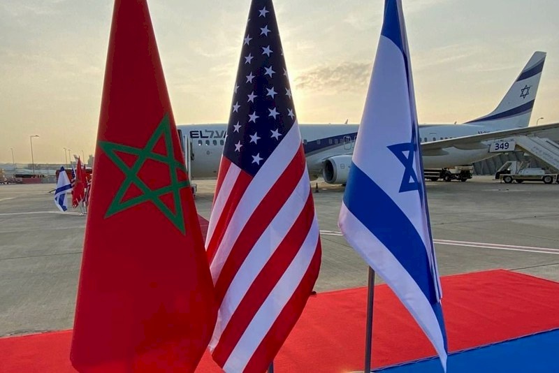 لابيد يزور المغرب الشهر المقبل في محاولة لتبادل فتح سفارات
