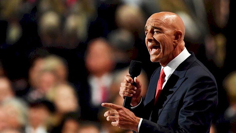 السلطات الأمريكية توقف مستشارا سابقا لترامب بتهمة العمل في لوبي لصالح الإمارات