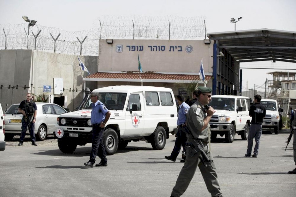 استشهاد معتقل داخل زنزانته في "المسكوبية" 