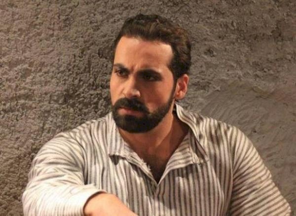 أبدع بدور خالد بن الوليد في مسلسل عمر وزوجته فنانة .. هذه قصة الفنان مهيار خضور