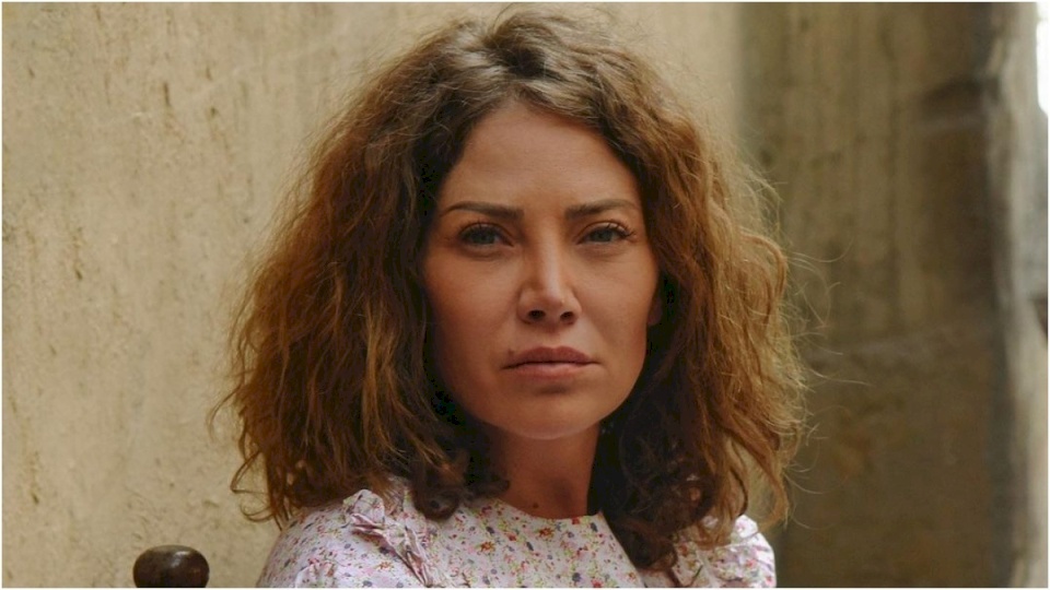 الموت يفجع الفنانة السورية سلافة معمار
