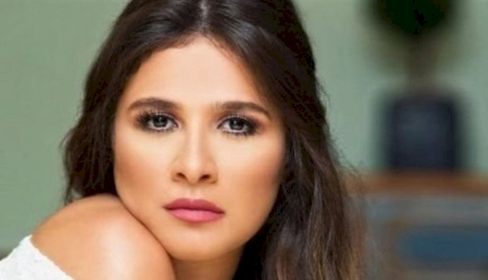 فيديو| ما هي عقوبة الطبيب مفشي حالة ياسمين عبد العزيز الصحية؟
