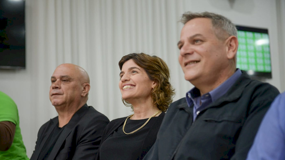 واللا: اجتماع بين وزراء إسرائيليين وفلسطينيين هو الأول منذ سنوات