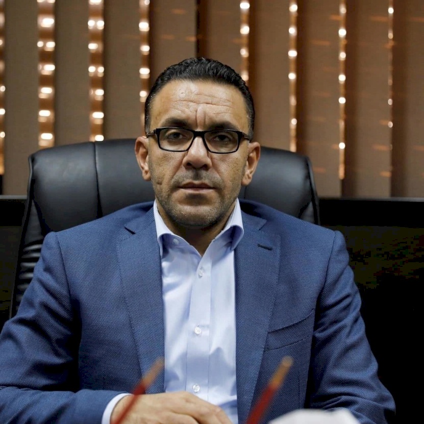 الاحتلال يجدد منع محافظ القدس من دخول الضفة