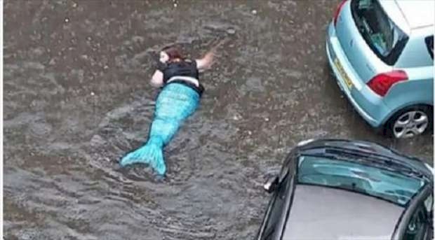 صورة غريبة تثير الجدل في أسكتلندا.. هل هي "حورية البحر"؟ 