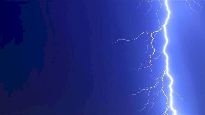 صاعقة رعدية تحول حفل زفاف إلى مأساة في اليمن: قتلى وإصابات!