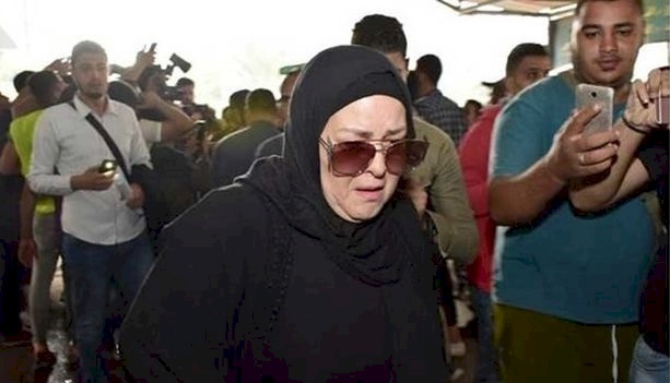 شاهد| بعد تنبؤها بوفاة دلال عبد العزيز.. منجمة تثير الجدل بشأن وفاة فنانة شهيرة 