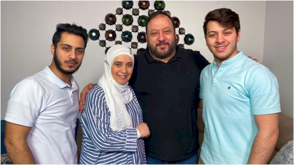 خالد مقداد يوجه رسالة مؤثرة إلى ابنه الوليد بعد زفافه