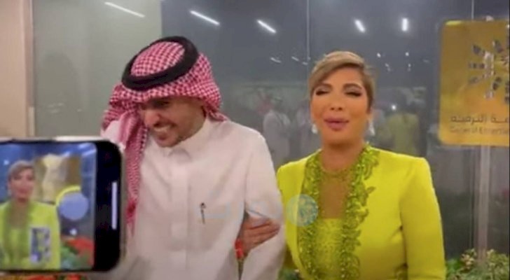 أصالة تحرج عايض يوسف مباشرة على الهواء بهذا التصرف وردة فعله حديث الجمهور (فيديو)