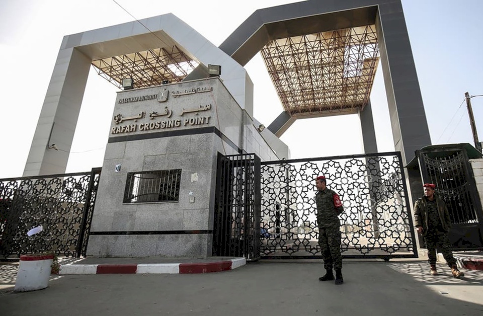 وزير إسرائيلي يشكر السيسي على إغلاق معبر رفح في وجه الفلسطينيين!