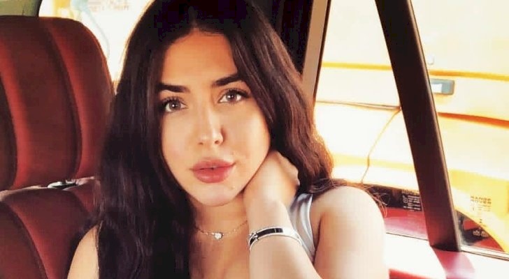 حذاء هيا مرعشلي يصدم الجمهور .."كيف تستطيع أن تمشي به؟" (شاهد)