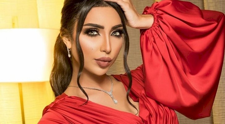 دنيا بطمة تصدم متابعيها بصورة من دون مكياج.. مختلفة بشكل كبير! (شاهد)