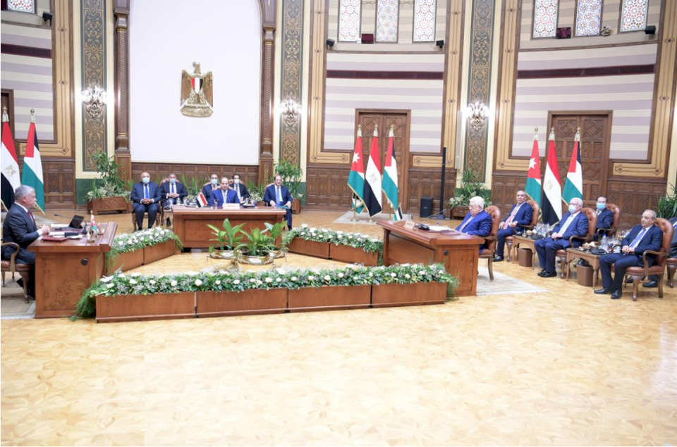 القمة الثلاثية بالقاهرة ترفض الإجراءات الإسرائيلية التي تقوض حل الدولتين