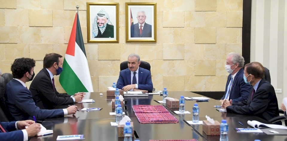 اشتية يطالب الإدارة الأميركية بالإسراع في إعادة فتح القنصلية في القدس