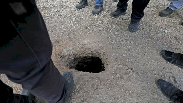 تفاصيل مثيرة.. أين اختفى تراب حفر "نفق جلبوع"؟