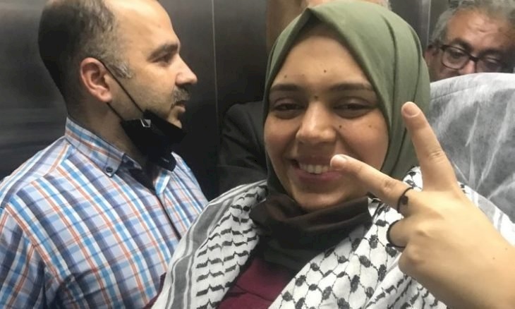 "أنهار الديك" تضع مولودها بعد أيام من الإفراج عنها
