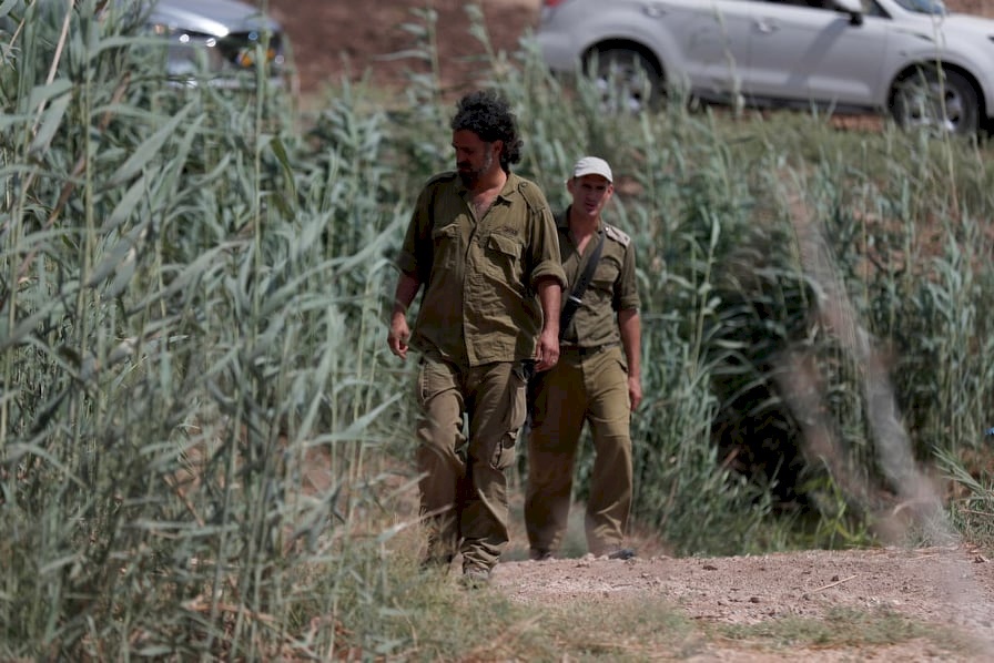 الاحتلال يواصل شن حملات تفتيش ويكثف من تواجده العسكري جنوب غرب جنين