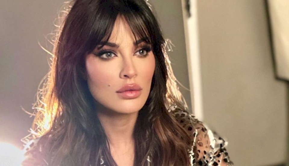 شاهد| صورة نادين نجيم مع مصفف شعر إسرائيلي تثير ضجة واسعة! 