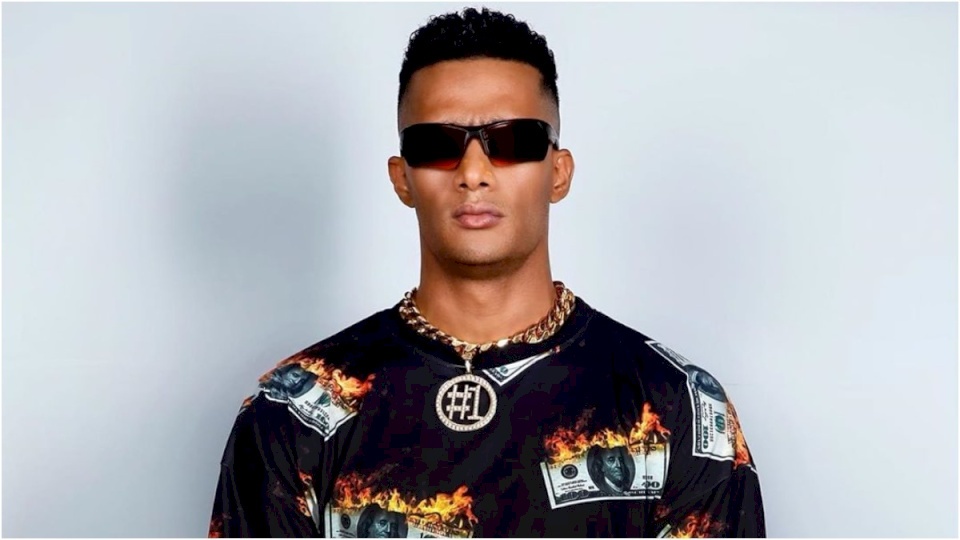 شبيه محمد رمضان يغزو مواقع التواصل.. شاهدوا شكله! (صور)