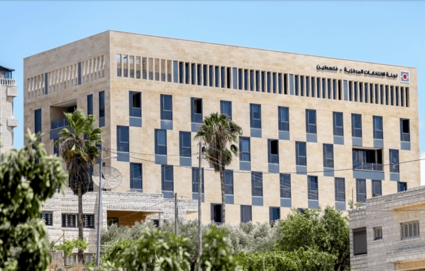 لجنة الانتخابات تتسلم رسمياً قرار مجلس الوزراء بعقد الانتخابات المحلية