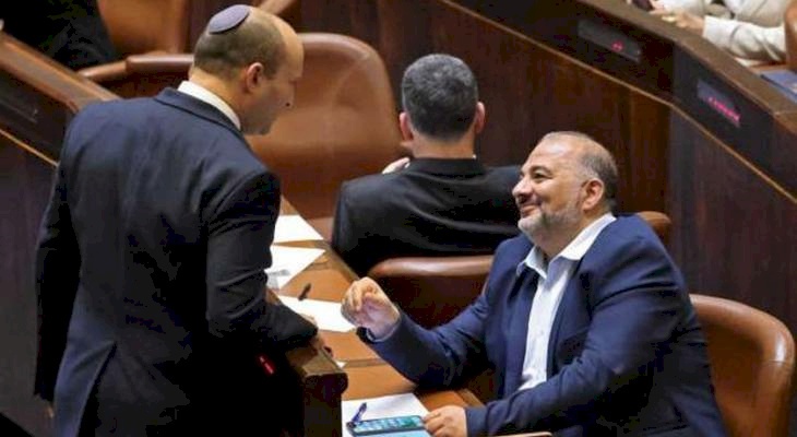 بينيت ضمن أكثر 100 شخصية مؤثرة بالعالم بفضل "منصور عباس"!