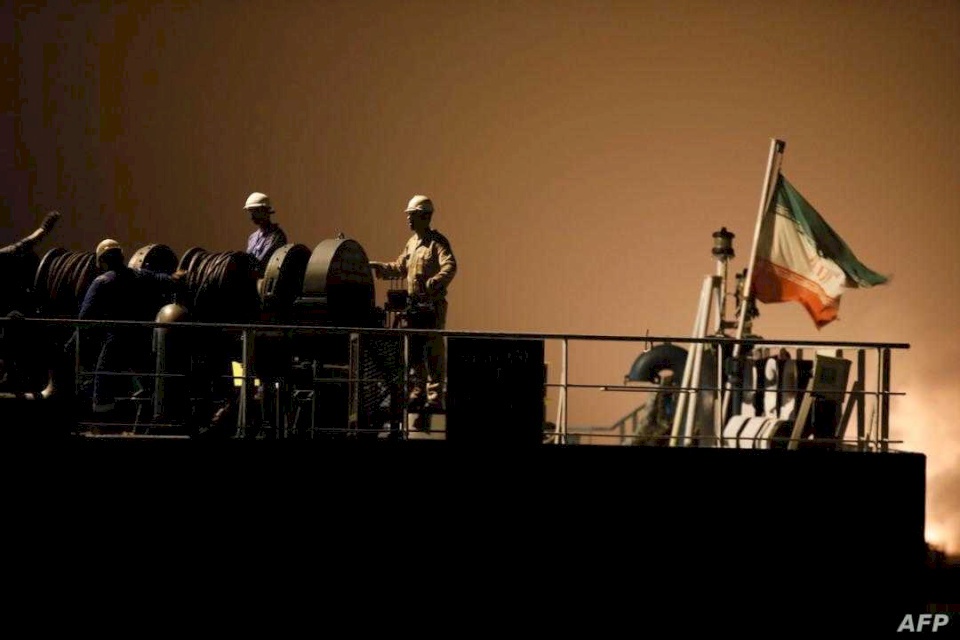 لهذا السبب لم تعتدي إسرائيل على قوافل النفط الإيرانية التي وصلت لبنان