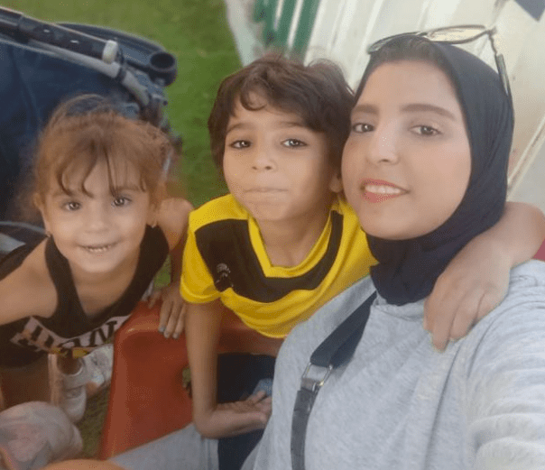 11 يوماً على اختفاء مصرية وطفليها بشكل غامض.. ورسالة مجهولة تصل عائلتها تزيد الحيرة! (فيديو)