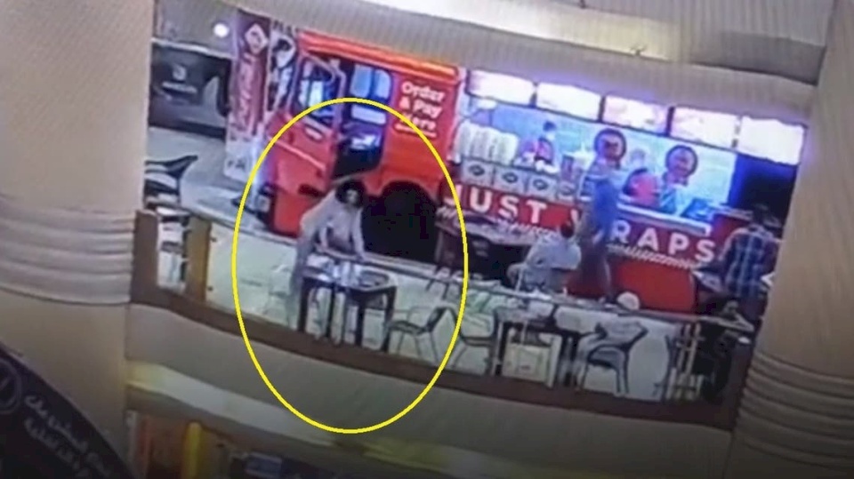 النيابة المصرية: هكذا انتحرت فتاة المول من الطابق السادس