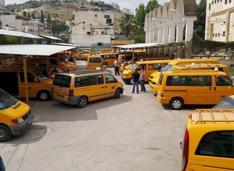 "المواصلات" تحظر نقل الطرود البريدية عبر المركبات العمومية