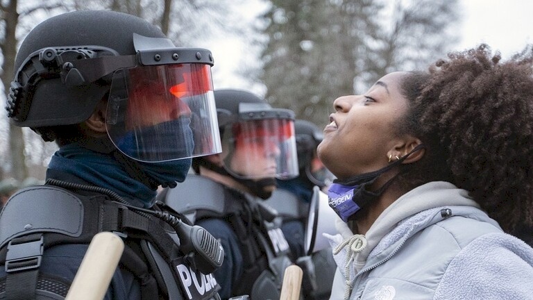 تلاميذ مدرسة أمريكية يطالبون بإعادة العبودية