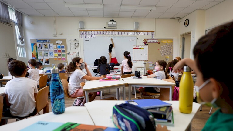 إسرائيل.. حرمان أي معلم لم يتلق لقاح كورونا من راتبه