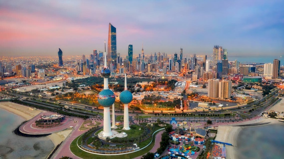 الكويت تستهدف زيادة إيرادات الرسوم الحكومية إلى 2.9 مليار دولار