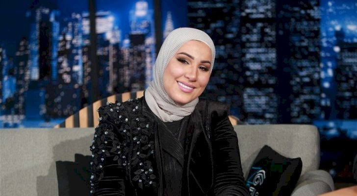 الفنانة الاردينة نداء شرارة توضح حقيقة خلعها الحجاب