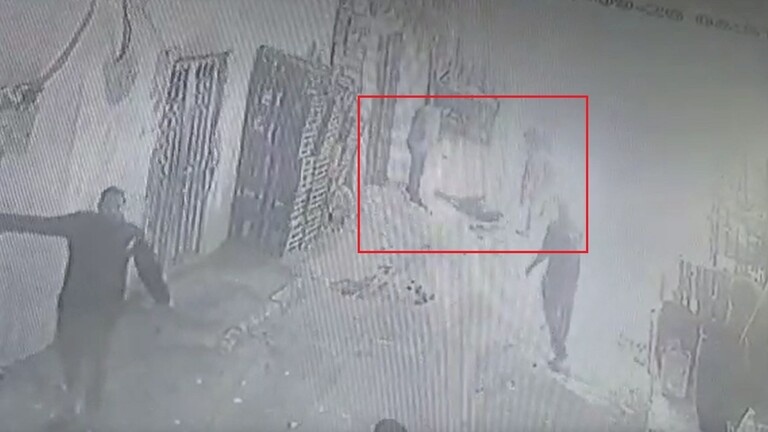 جريمة مروعة- فيديو من كاميرات مراقبة يثير ضجة في امصر