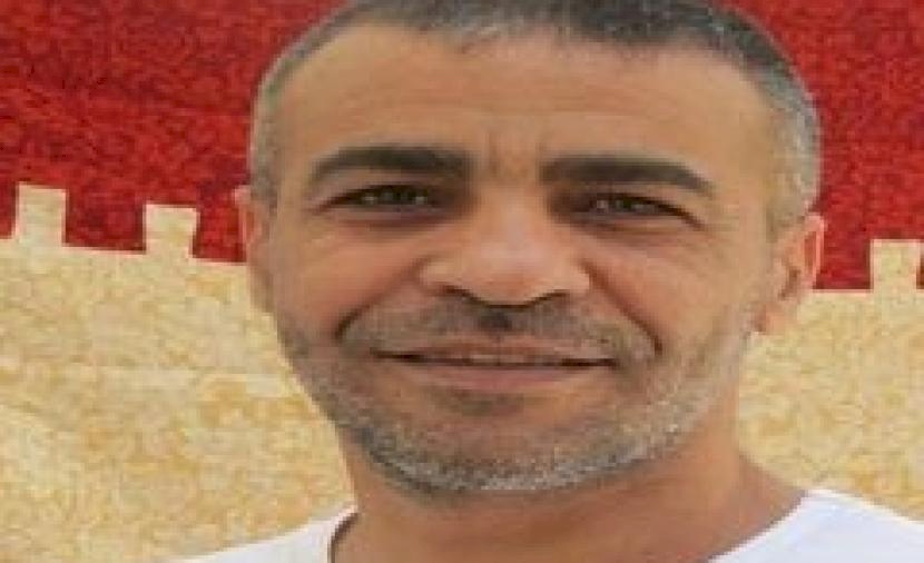 "هيئة الأسرى" تحذر من تدهور الوضع الصحي للأسير ناصر أبو حميد