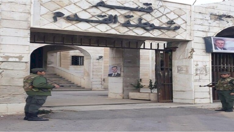 إثر خلاف شخصي.. ألقى قنبلة يدوية وجرح 8 أشخاص في سوريا