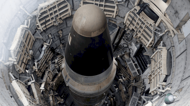 الخارجية الأمريكية تكشف عن عدد الرؤوس النووية المتوفرة لدى واشنطن