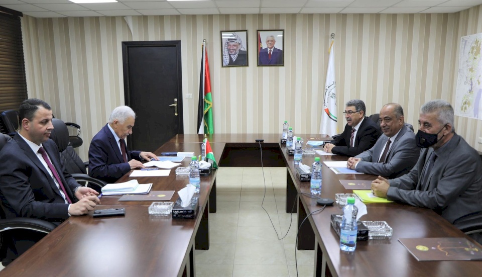 الاتفاق على تشكيل لجنة لتعديل قانون الهيئات المحلية