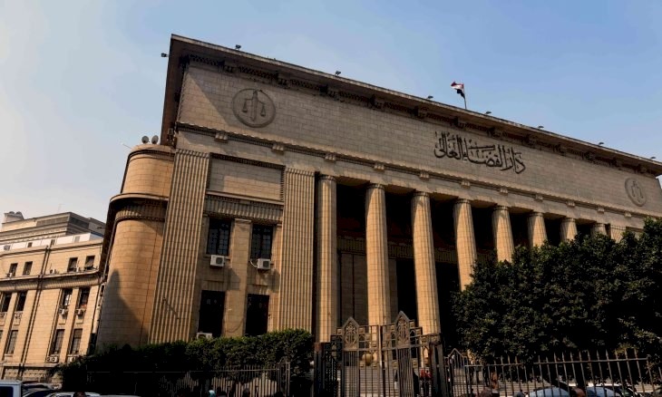 إحالة ممثل مصري للمحاكمة بتهمة هتك عرض 7 فتيات