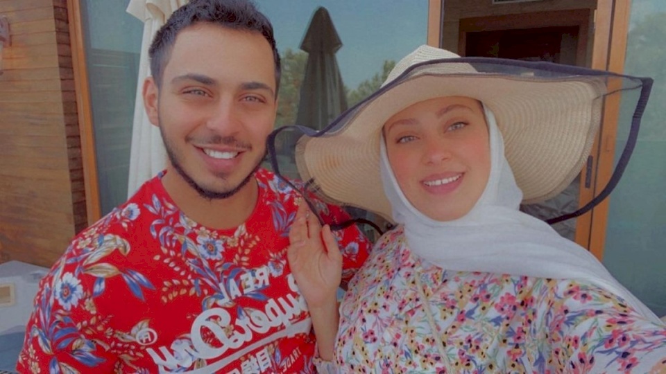 ما حقيقة حمل زوجة الوليد مقداد؟