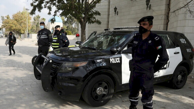 الأردن: رجل يحرق زوجته بالزيت المغلي.. والسبب غريب!