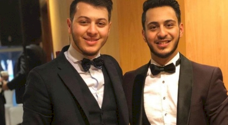 الوليد مقداد وشقيقه بصورة لافتة..هل تغيّر لقبهما؟