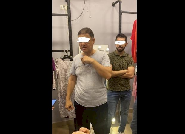 كارثة في محل ملابس بمصر.. 900 صورة خلسة من غرف الغيار النسائية (فيديو)