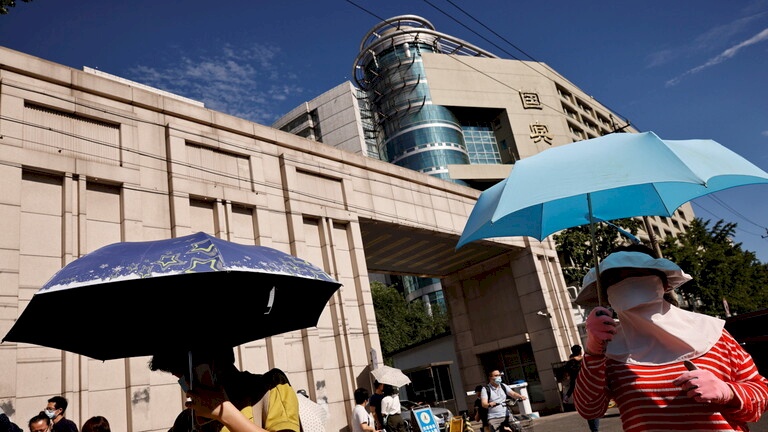 إلغاء مئات الرحلات الجوية في الصين لمواجهة بؤر وبائية جديدة