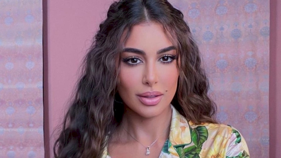 ياسمين صبري ترد على والدها.. والأب: كلامها ساذج وكذب