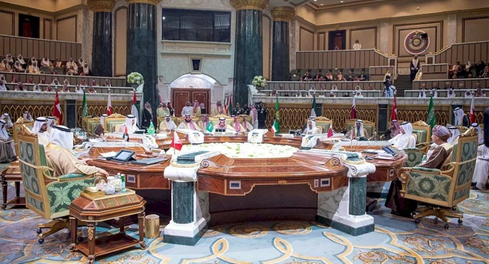 مسؤول إسرائيلي يتحدث عن تحالف مع أربع دول عربية لمواجهة إيران