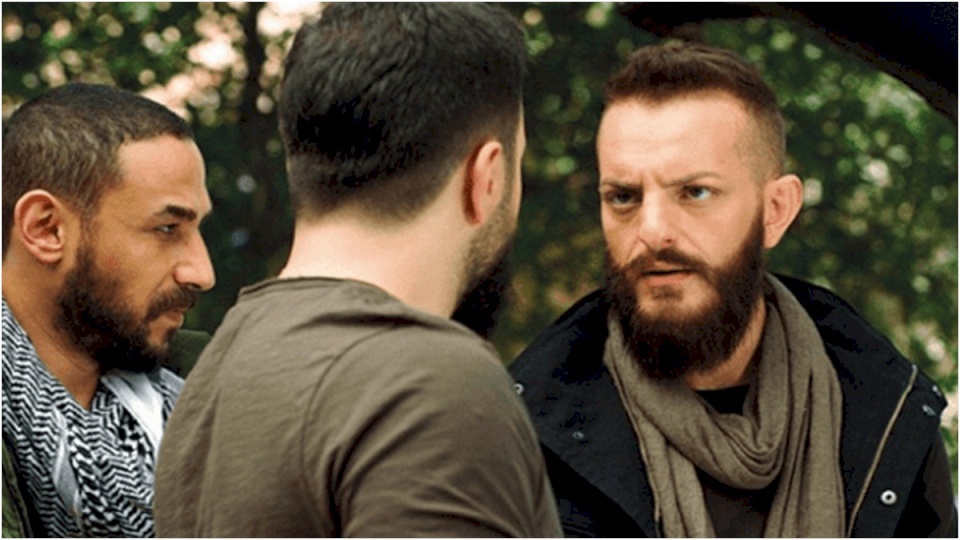 بعد استبعاده.. أويس مخللاتي يفتح النار على "الهيبة" ويفضح المستور (فيديو)