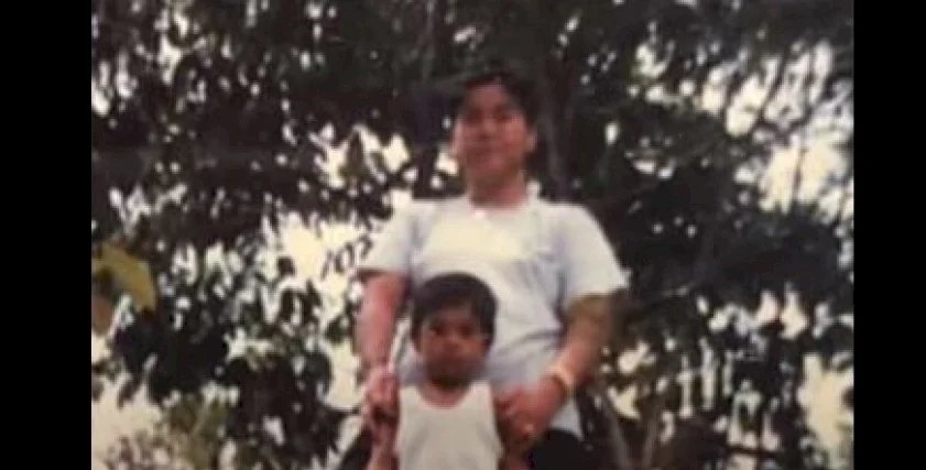 شاب يعثر على والدته بعد رحلة بحث دامت 24 عاما.. تركته وعندما عادت لم تجده!