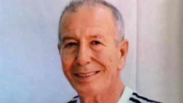 الأسير المسن "موفق عروق" لا يستطيع الوقوف ومهدد بفقدان البصر!