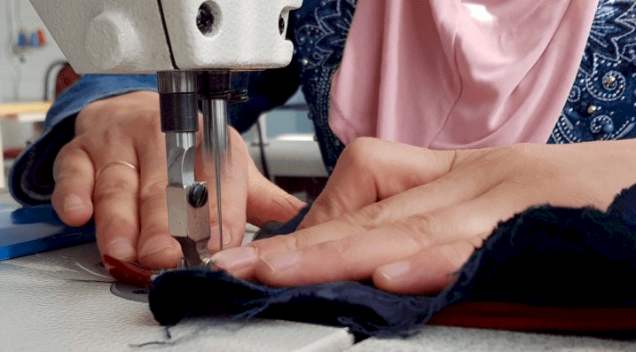 ماتت بسبب مديرها- والدة "خياطة الأردن" تكشف المستور (فيديو)